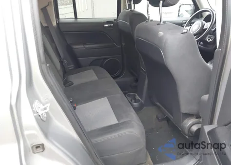 2016 Jeep Patriot Latitude z USA, uszkodzony, nr VIN 1C4NJRFB8GD763743